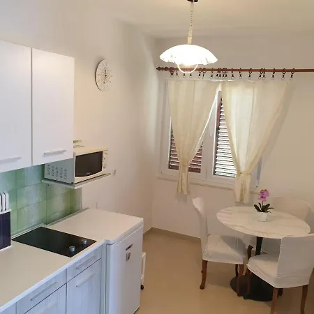 Vidakovic Apartment Ugljan